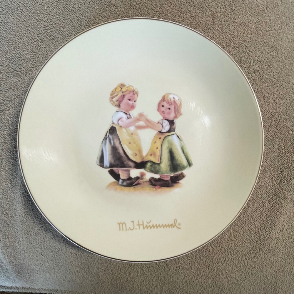Goebel MI Hummel Spring Dance Decorative Collector Plate 8" Porcelain Gold Rim